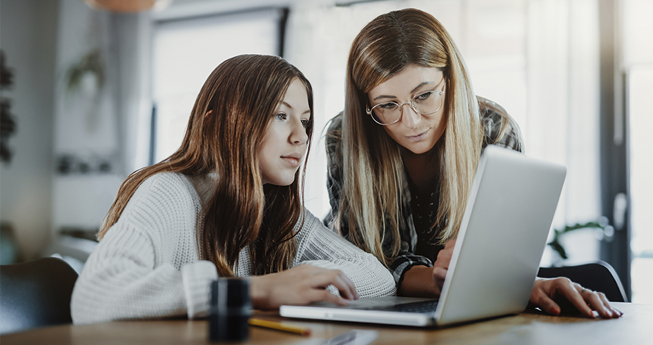 Hjemmeundervisning_hjælp_forældre_iStock-1216393117_946x500